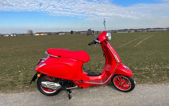 Neufahrzeug Vespa Primavera 125 (RED) - Bild 2 Neufahrzeug Vespa Primavera 125 (RED) - Bild 2