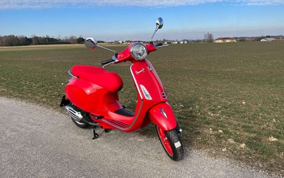 Neufahrzeug Vespa Primavera 125 (RED) - Bild 1 Neufahrzeug Vespa Primavera 125 (RED) - Bild 1