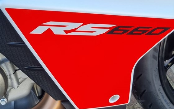 Gebrauchtmotorrad Aprilia RS 660 - Bild 4