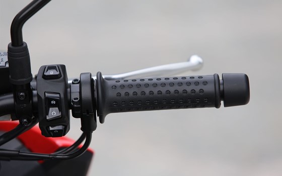 Neufahrzeug Aprilia SR GT Sport 125 - Bild 11