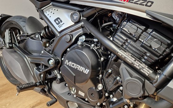 Gebrauchtmotorrad Moto Morini 6 1/2 Seiemmezzo STR - Bild 4