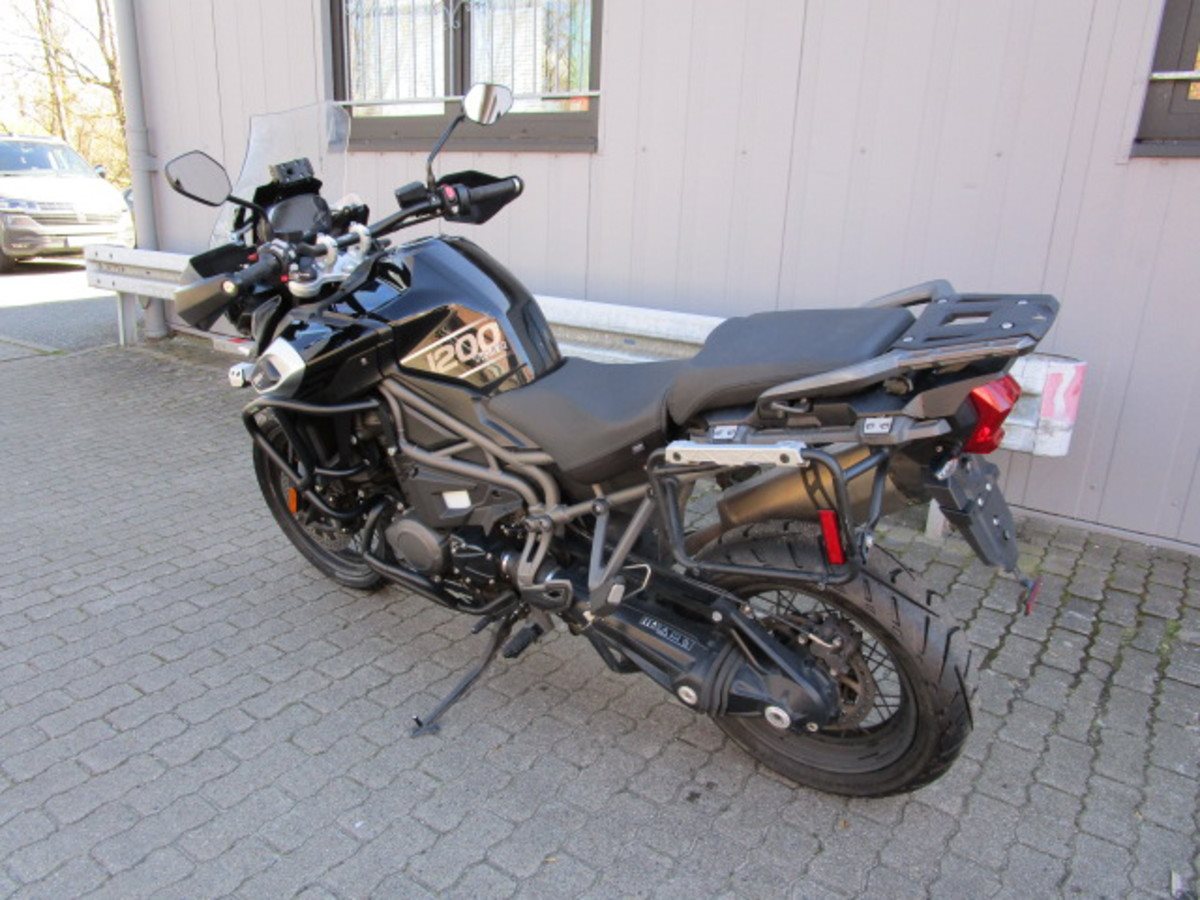 Triumph on sale t100 olx