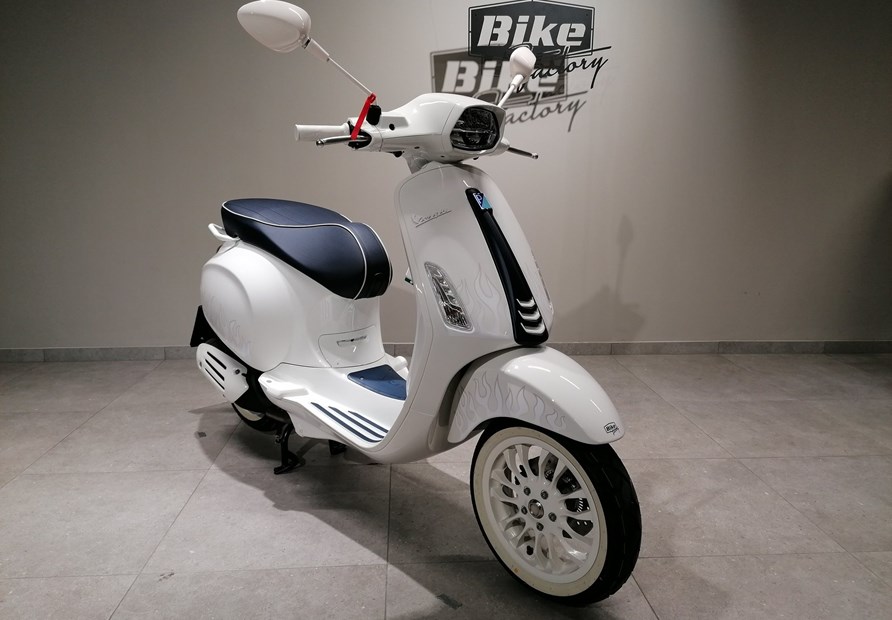 Vespa Sprint Justin Bieber X Vespa 125 (weiß)