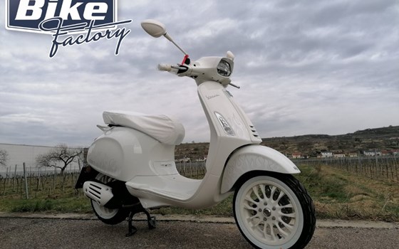 Neufahrzeug Vespa Sprint Justin Bieber X Vespa 125 - Bild 3 Neufahrzeug Vespa Sprint Justin Bieber X Vespa 125 - Bild 3