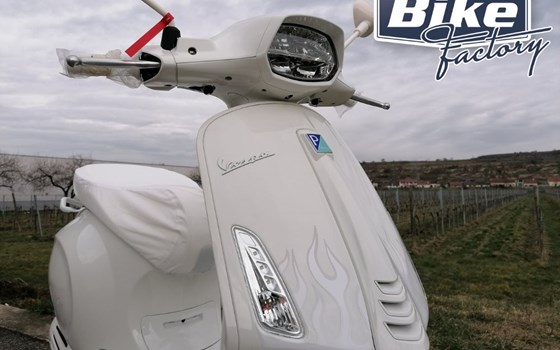 Neufahrzeug Vespa Sprint Justin Bieber X Vespa 125 - Bild 5 Neufahrzeug Vespa Sprint Justin Bieber X Vespa 125 - Bild 5