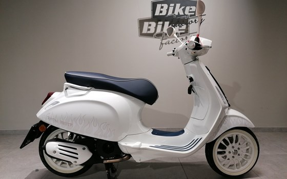 Neufahrzeug Vespa Sprint Justin Bieber X Vespa 125 - Bild 2