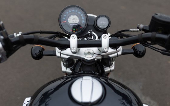 Neufahrzeug Royal Enfield Super Meteor 650 - Bild 2