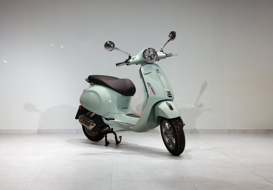Vespa Primavera 50 4T (Verde Amabile)