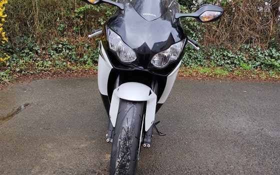 Gebrauchtmotorrad Honda CBR1000RR Fireblade - Bild 1