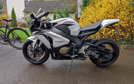 Gebrauchtmotorrad Honda CBR1000RR Fireblade - Bild 2