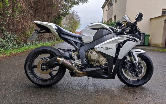 Gebrauchtmotorrad Honda CBR1000RR Fireblade - Bild 4