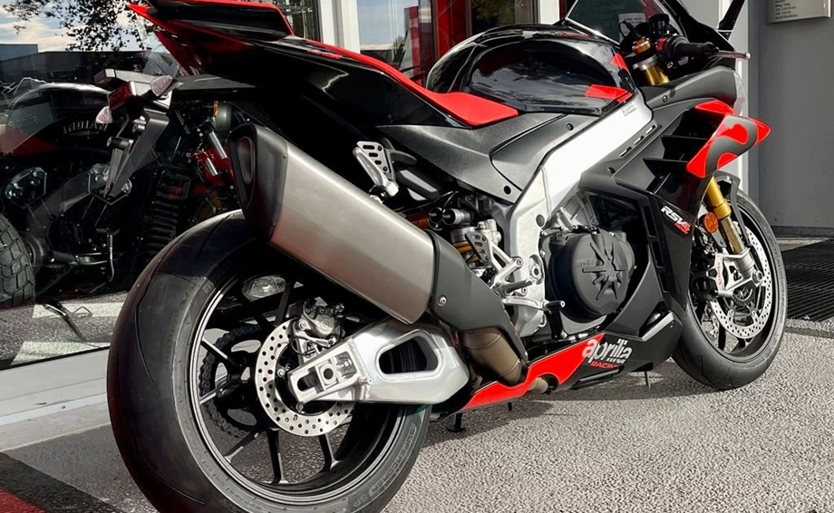 Offer Aprilia RSV 4 Factory Bild 4: Offer Aprilia RSV 4 Factory