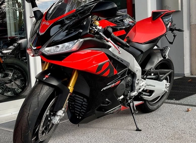 Offer Aprilia RSV 4 Factory Bild 8: Offer Aprilia RSV 4 Factory