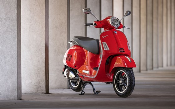 Neufahrzeug Vespa GTS 300 Super - Bild 4