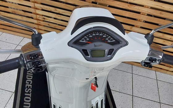 Neufahrzeug Vespa Sprint 50 4T - Bild 6