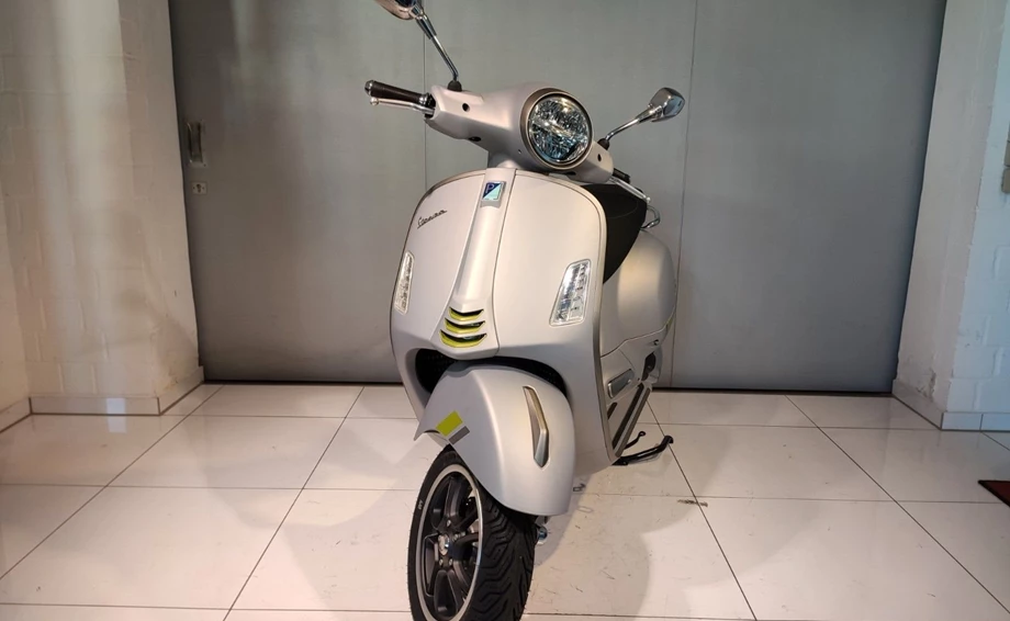 Angebot Vespa GTS 125 Super Tech Bild 1: Angebot Vespa GTS 125 Super Tech