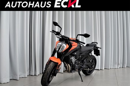 KTM 890 Duke
