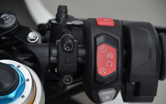 Gebrauchtmotorrad Triumph Speed Triple 1200 RR - Bild 10 Gebrauchtmotorrad Triumph Speed Triple 1200 RR - Bild 10