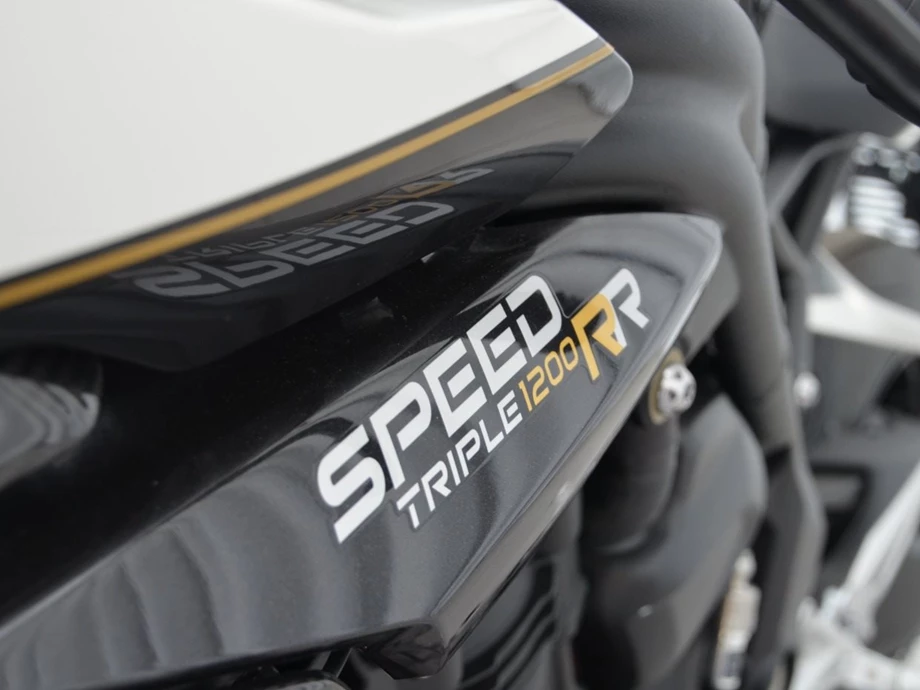 Angebot Triumph Speed Triple 1200 RR Bild 11: Angebot Triumph Speed Triple 1200 RR