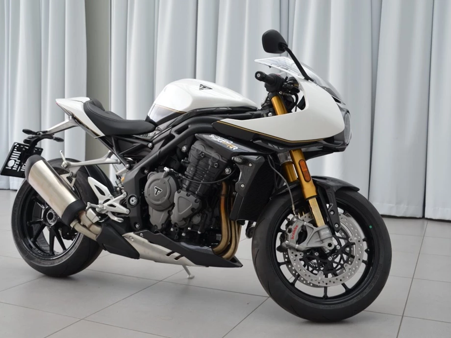 Angebot Triumph Speed Triple 1200 RR Bild 3: Angebot Triumph Speed Triple 1200 RR