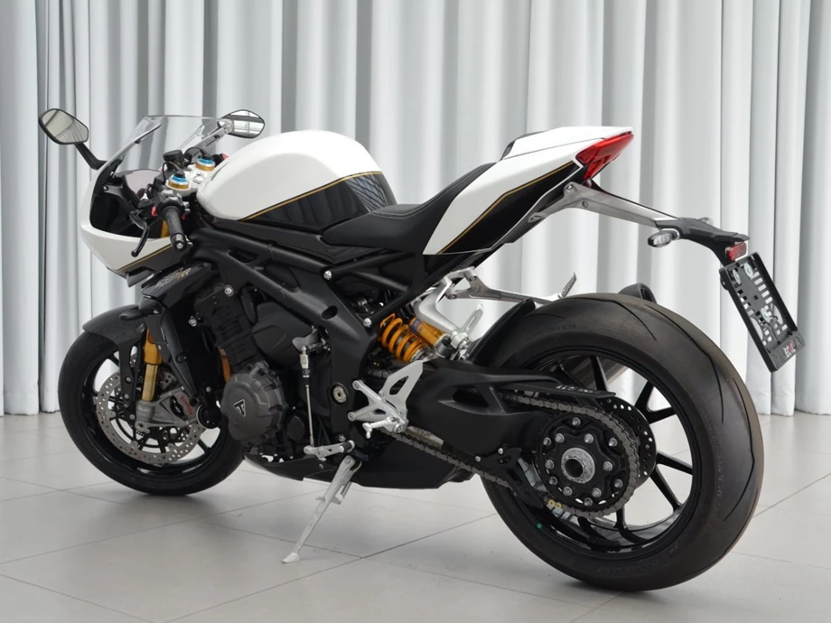 Angebot Triumph Speed Triple 1200 RR Bild 5: Angebot Triumph Speed Triple 1200 RR