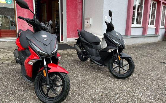 Neufahrzeug Kymco Super 8 R 50i - Bild 2 Neufahrzeug Kymco Super 8 R 50i - Bild 2