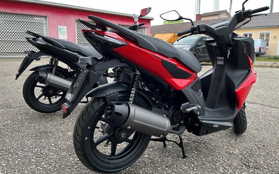 Neufahrzeug Kymco Super 8 R 50i - Bild 3 Neufahrzeug Kymco Super 8 R 50i - Bild 3