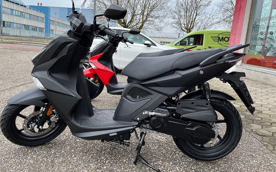 Neufahrzeug Kymco Super 8 R 50i - Bild 5 Neufahrzeug Kymco Super 8 R 50i - Bild 5