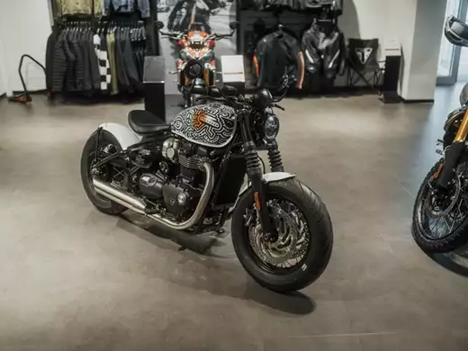 Triumph Bonneville Bobber<br />Ottograph Hänsle Artwork Edition Custom