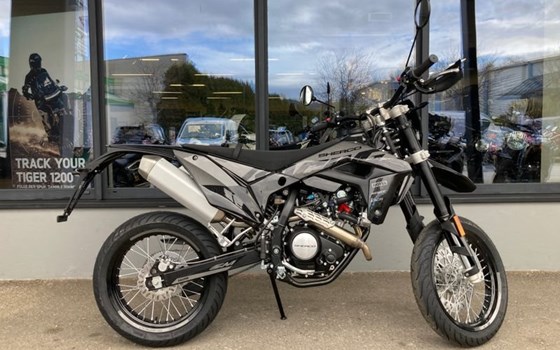 Neufahrzeug Sherco 125 4-Takt SM Black Moon RS - Bild 1 Neufahrzeug Sherco 125 4-Takt SM Black Moon RS - Bild 1
