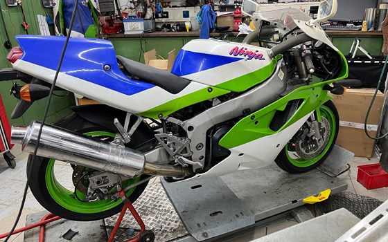 Gebrauchtmotorrad Kawasaki ZXR 750 RR - Bild 16