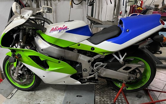 Gebrauchtmotorrad Kawasaki ZXR 750 RR - Bild 24