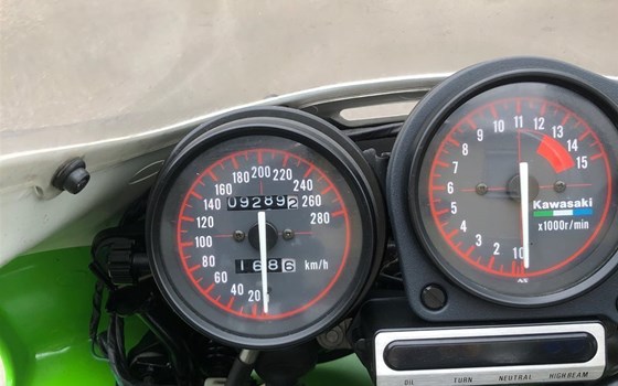 Gebrauchtmotorrad Kawasaki ZXR 750 RR - Bild 6