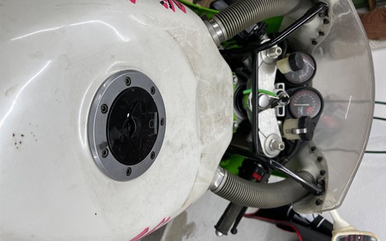 Gebrauchtmotorrad Kawasaki ZXR 750 RR - Bild 9