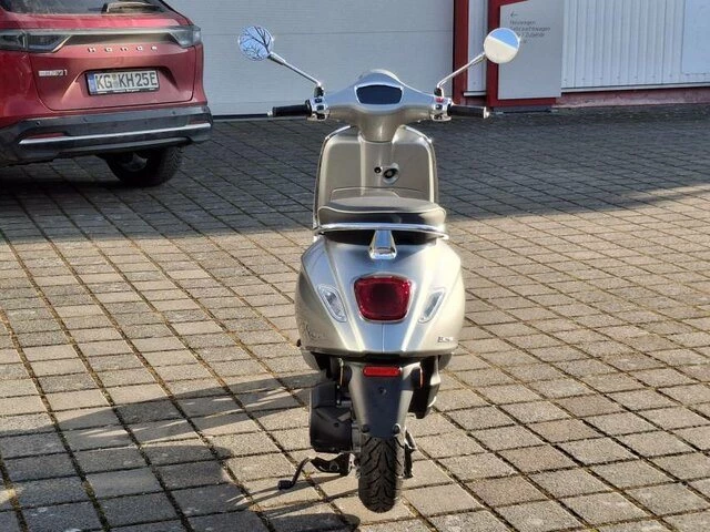 Angebot Vespa Elettrica 70 km/h Bild 2: Angebot Vespa Elettrica 70 km/h