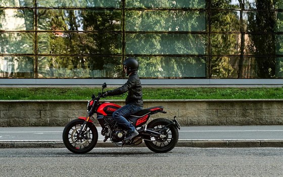 Neufahrzeug Ducati Scrambler Full Throttle - Bild 11 Neufahrzeug Ducati Scrambler Full Throttle - Bild 11