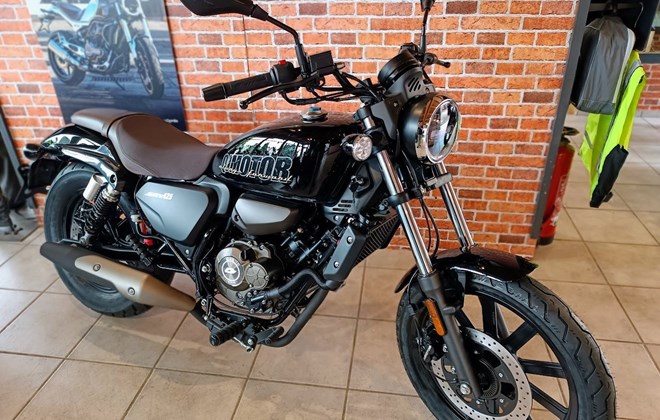 QJ Motor SRV 125
