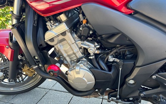 Motorrad Occasion Honda CBF 600 - Bild 2