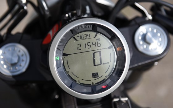 Gebrauchtmotorrad Ducati Scrambler Street Classic - Bild 10