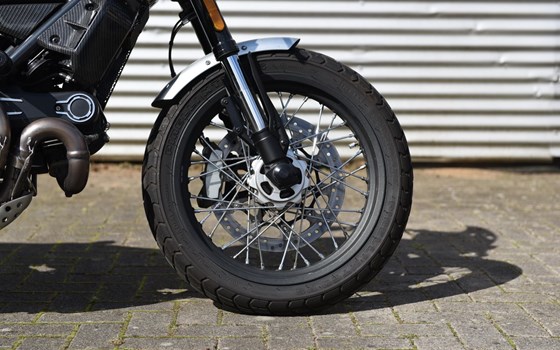 Gebrauchtmotorrad Ducati Scrambler Street Classic - Bild 3