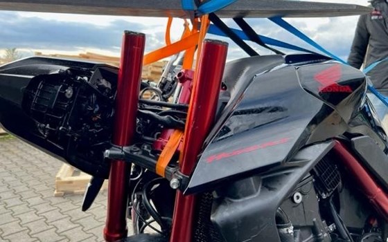 Gebrauchtmotorrad Honda CB750 Hornet - Bild 11