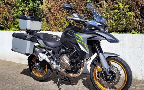 Gebrauchtmotorrad QJ Motor SRT 700 X - Bild 6