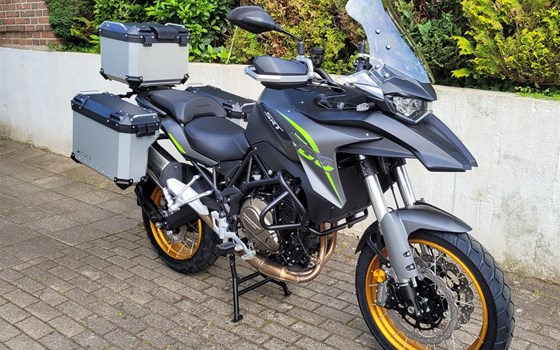 Gebrauchtmotorrad QJ Motor SRT 700 X - Bild 11