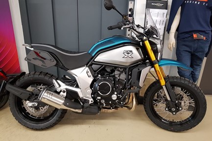 CFMOTO 700CL-X