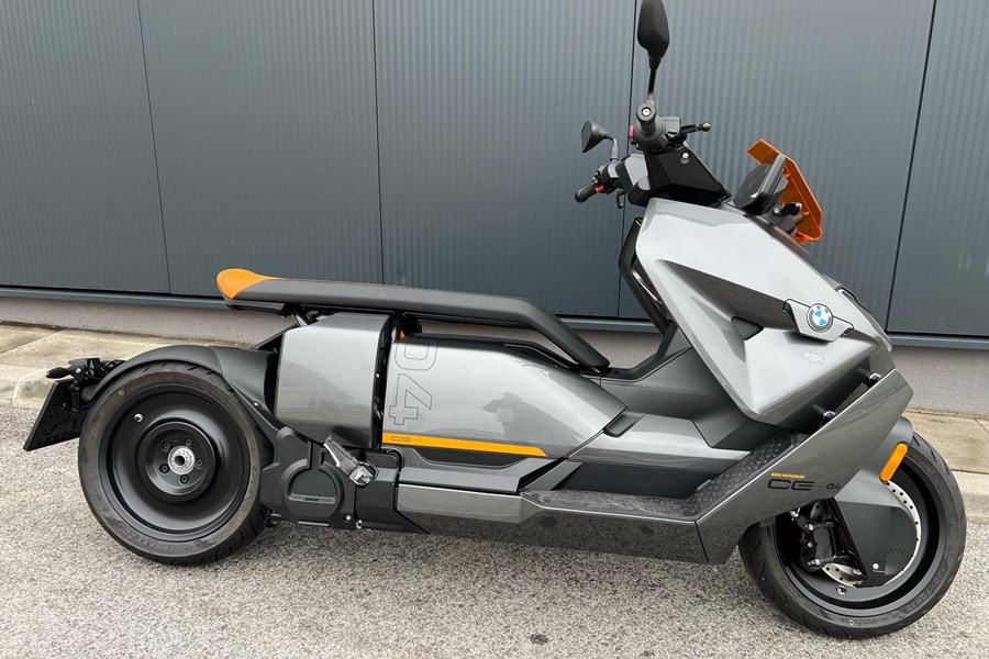 BMW CE 04