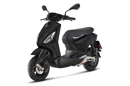 Piaggio 1 +