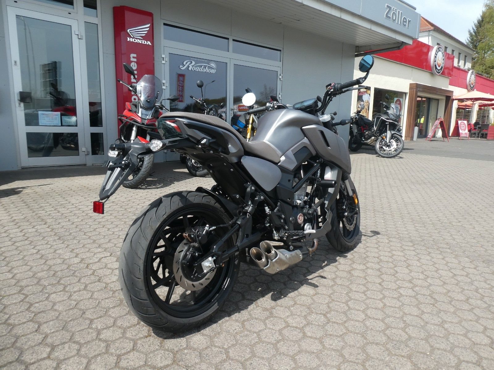 Gebrauchte Motobi Dl Dl Naked Abs E Baujahr Km Preis Eur Aus