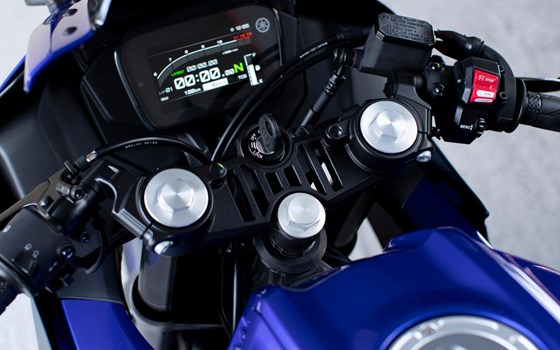 Neufahrzeug Yamaha R125 - Bild 13 Neufahrzeug Yamaha R125 - Bild 13