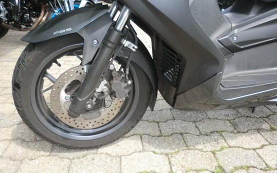 Gebrauchtmotorrad Yamaha X-Max 250 - Bild 6