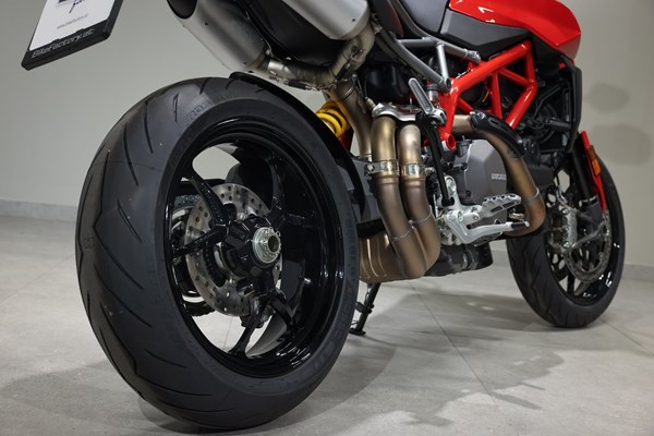 Ducati Hypermotard 950 (rot) - Bild 3